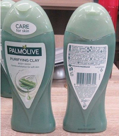 Světle zelená lahvička se sprchovým gelem Palmolive