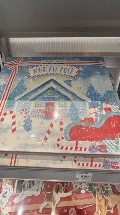 Adventní kalendář s čajovými svíčkami