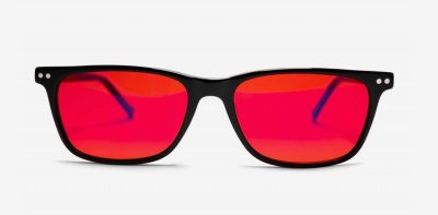 Červené brýle s černými obroučky