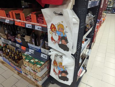 Plastové mikulášské sáčky v Kauflandu