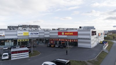 Fotografie první outletové prodejny Lidl ve Štěrboholích