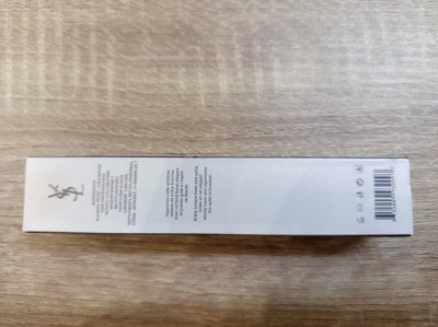 Toaletní voda Yves Saint Laurent LIBRE v produktovém obalu