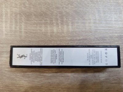 Toaletní voda Yves Saint Laurent LIBRE v produktovém obalu