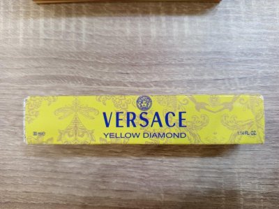 Toaletní voda Versace YELLOW DIAMOND v produktovém obalu