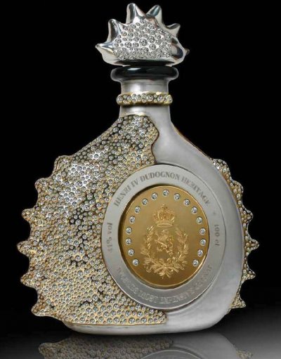 Láhev koňaku Henri IV Dudognon Heritage zdobená pravým zlatem