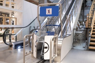 Eskalátory pro vozíky v IKEA Soroksár