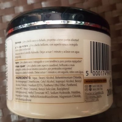 Krabička s produktem Pantene