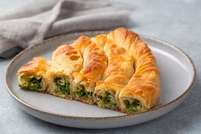 Turecký burek plněný špenátem