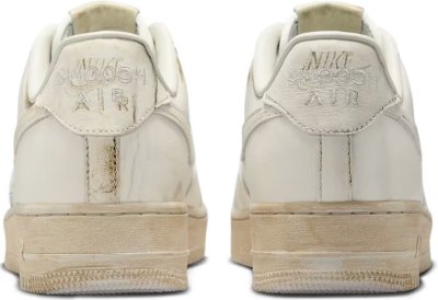 Nové boty Air Force 1 Low ‚Dirty Triple White‘ zezadu