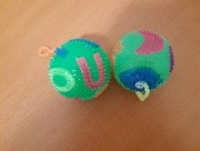 Dva zelené měkké míčky
