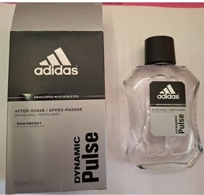 Toaletní voda a produktový obal