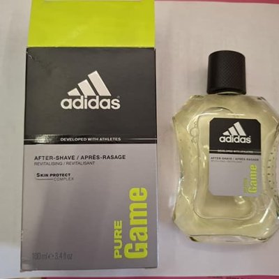 Toaletní voda a produktový obal