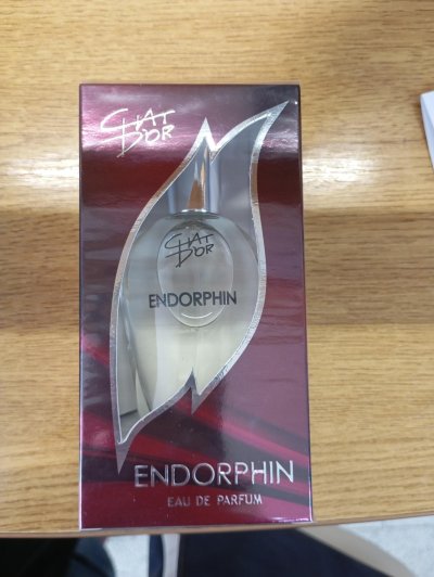 Toaletní voda v produktovém obalu