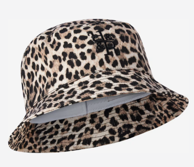 Bucket hat s leopardím vzorem