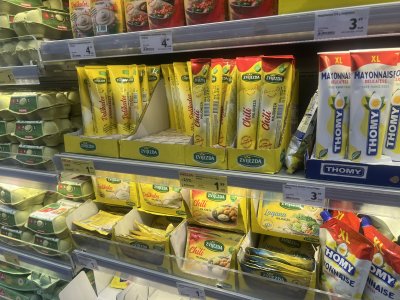 Majonézy v chorvatském supermarketu