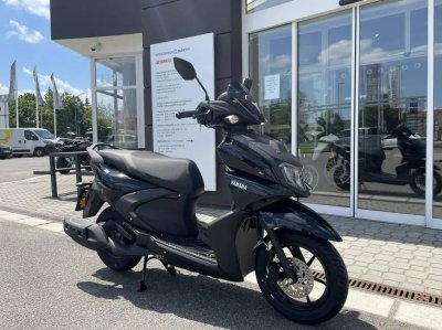 Skútr Yamaha