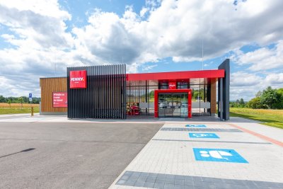V Hrádku u Rokycan otevřel řetězec PENNY letos v červenci svou třetí dřevostavbu