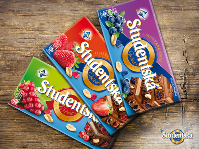 Tři tabulkové čokolády Studentská pečeť v produktových obalech