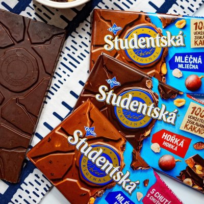 Tři tabulkové čokolády Studentská pečeť v produktových obalech