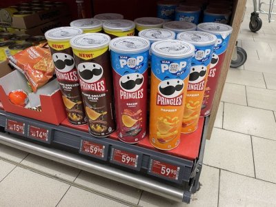Pringles v supermarketu