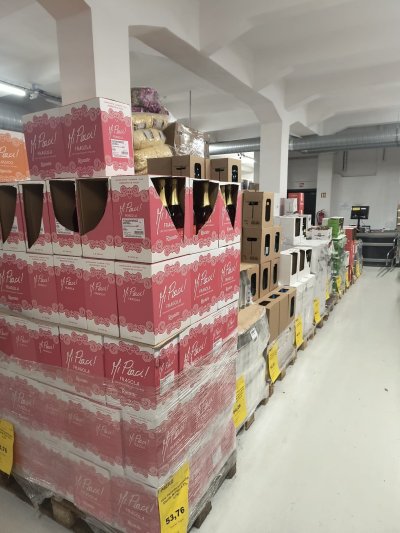 Prodejna MERE uvnitř