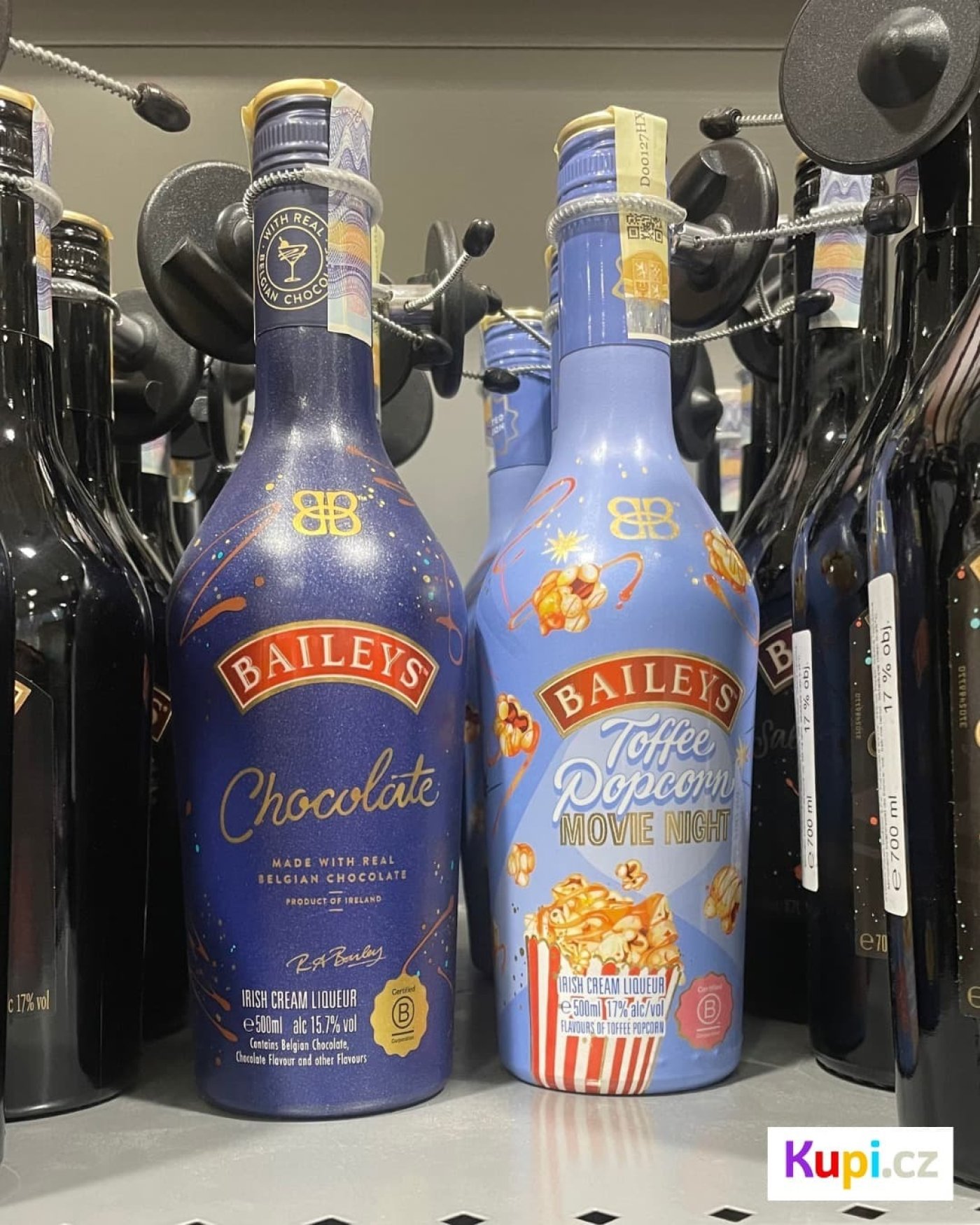 Bailey's v příchutích karamelový popcorn a čokoláda, cena 349 Kč
