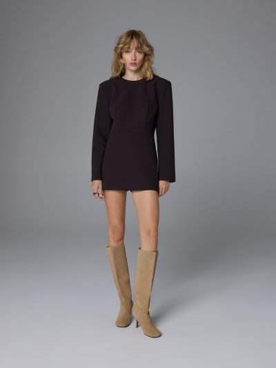 Běžové kozačky na modelce