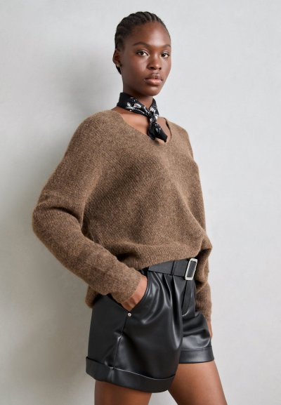 Svetr ze směsi vlny