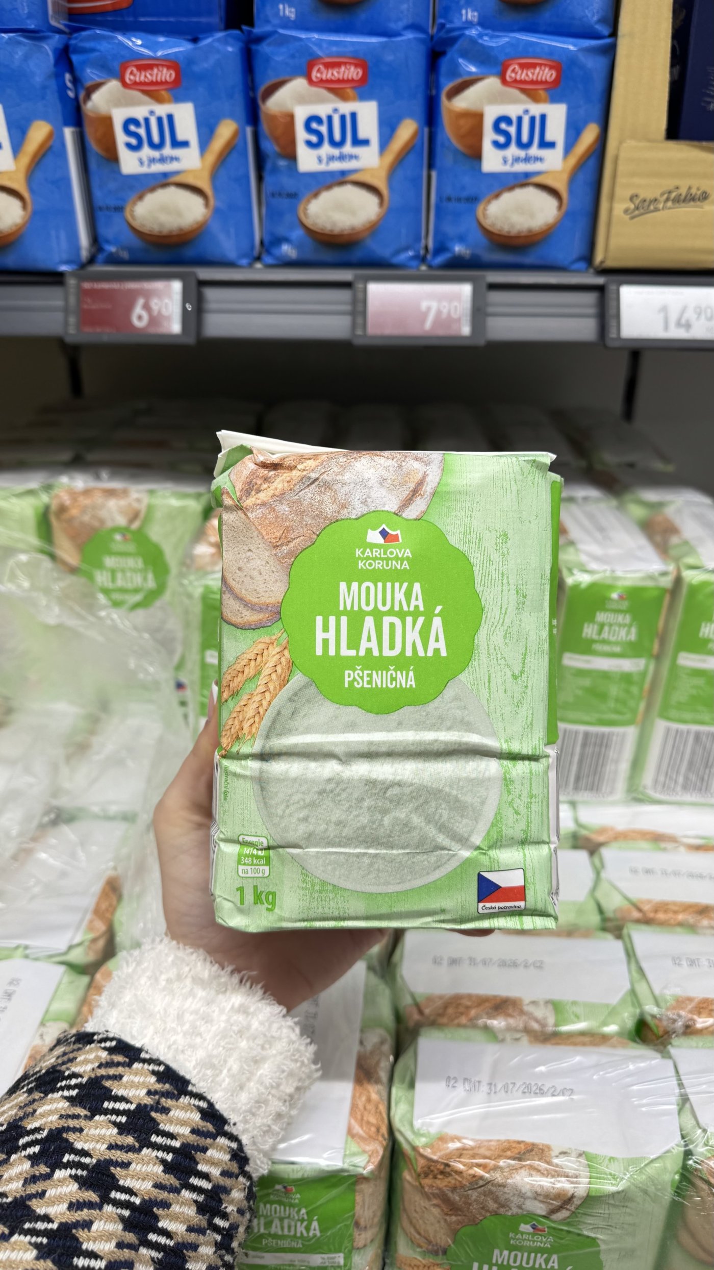 Hladká mouka Karlova koruna 1 kg za 7,90 Kč