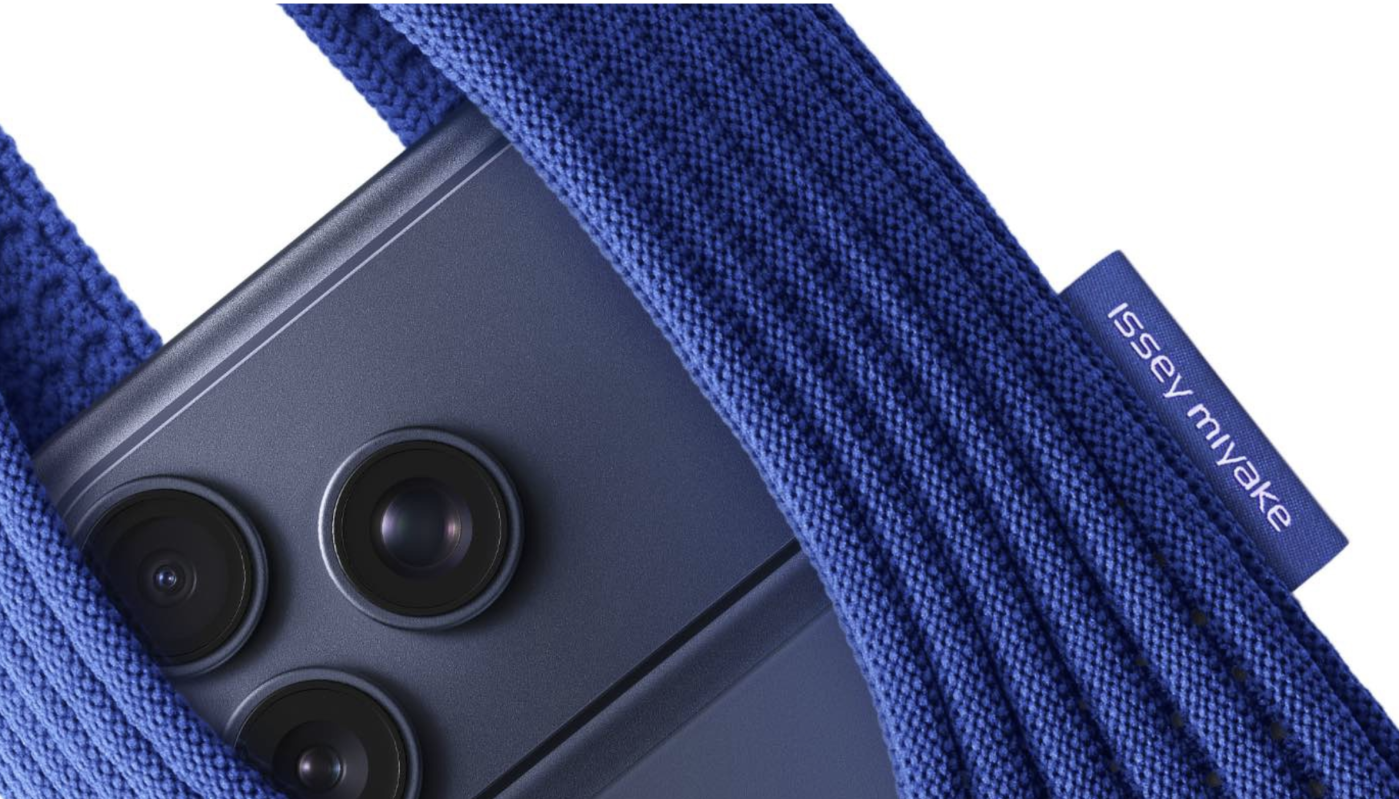 Modrá ponožka na iPhone