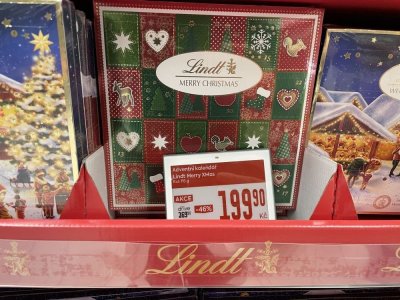 Adventní kalendář v obchodě