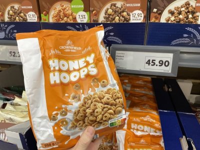 Snídaňové cereálie v supermarketu