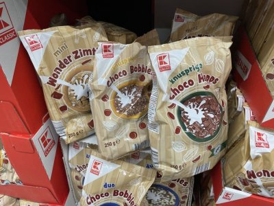 Snídaňové cereálie v supermarketu