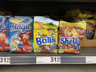 Snídaňové cereálie v supermarketu