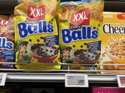 Snídaňové cereálie v supermarketu