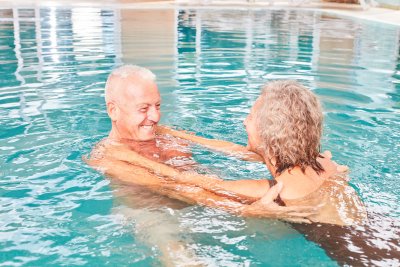 Senioři ve vodě