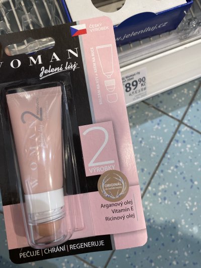 Balzám na rty v obchodě