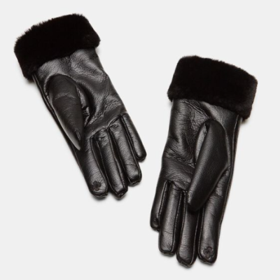 Dámské  černé zimní rukavice s kožíškem