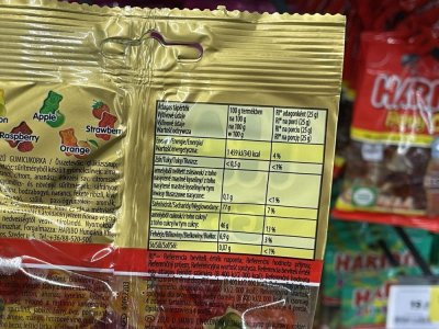 Etiketa na obalu želatinových bonbonů