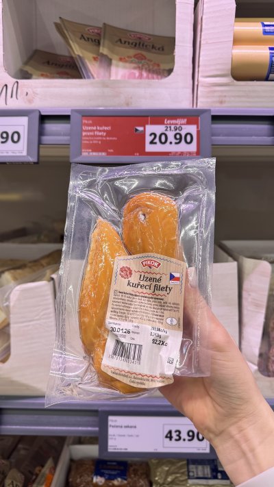 Uzená kuřecí prsa 100 g za 20,90 Kč