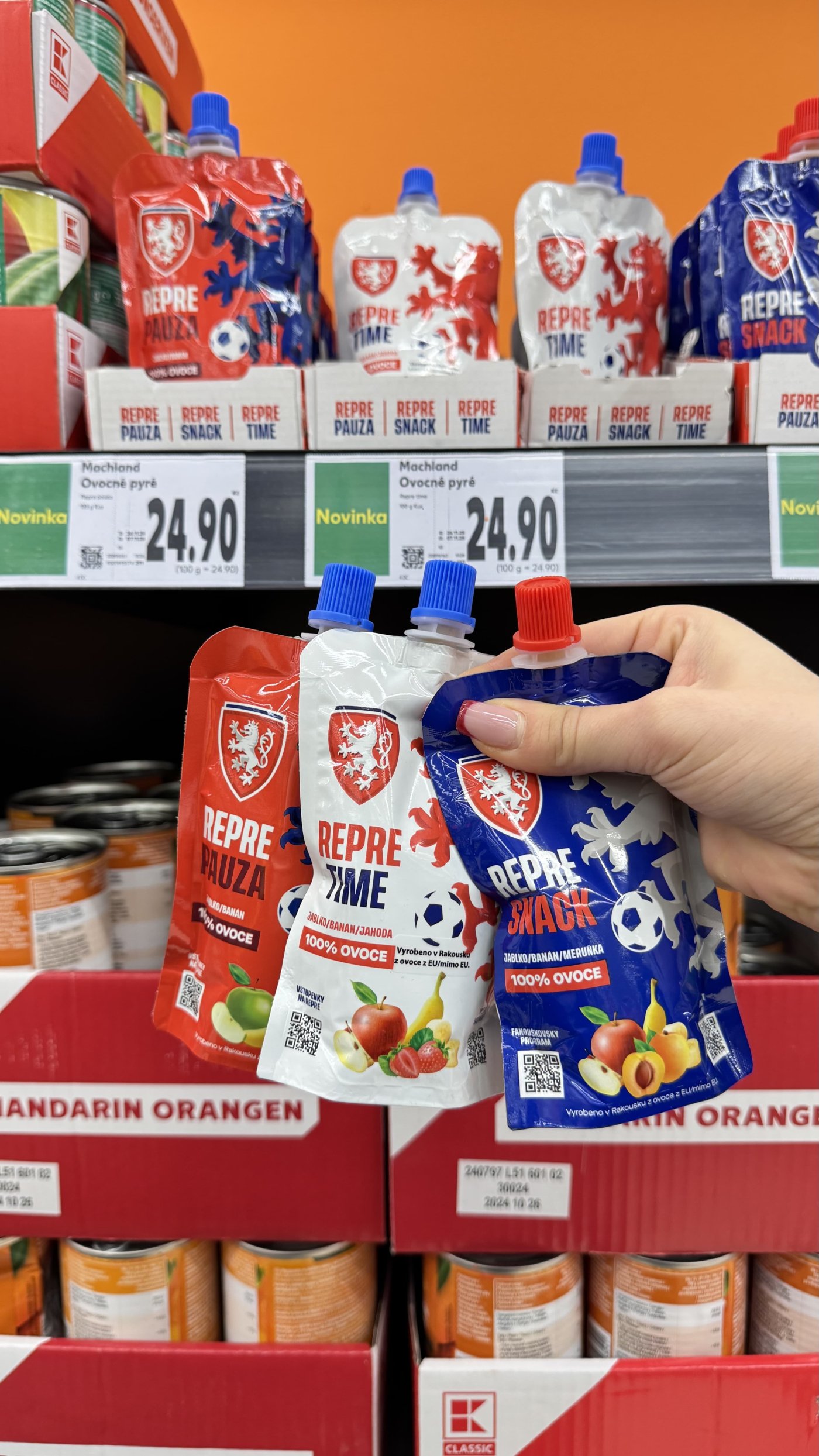 Ovocné kapsičky Machland s motivem fotbalové reprezentace za 24,90 Kč