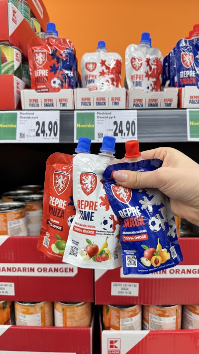 Ovocné kapsičky Machland s motivem fotbalové reprezentace za 24,90 Kč