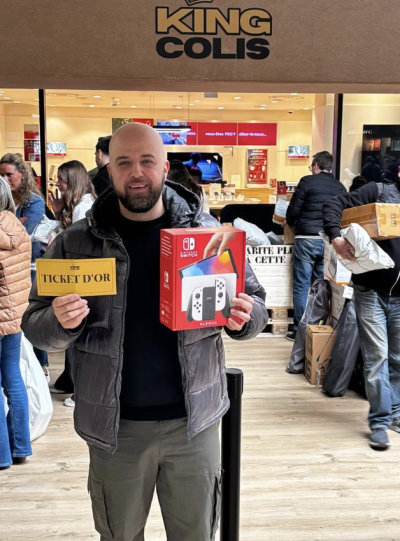 Zákazník se svým „úlovkem“ z King Colis