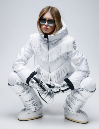 Modelka v lyžařském oblečení