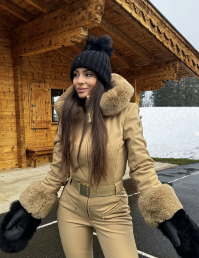 Žena v lyžařském oblečení