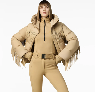 Modelka v lyžařském oblečení