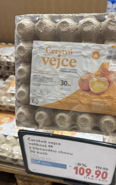 Plato vajec v supermarketu