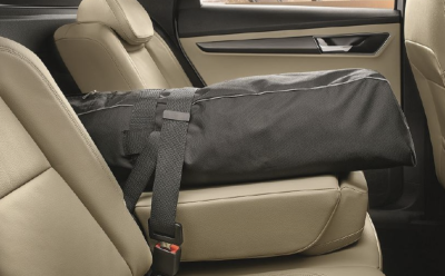 Vak na lyže v autě