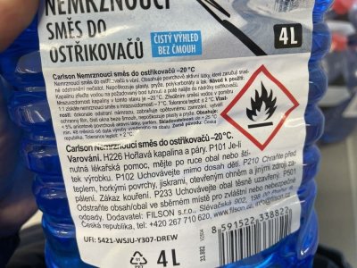 Etiketa na obalu zimní směsi do ostřikovačů