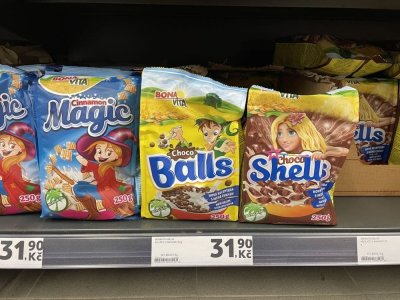 Snídaňové cereálie v supermarketu